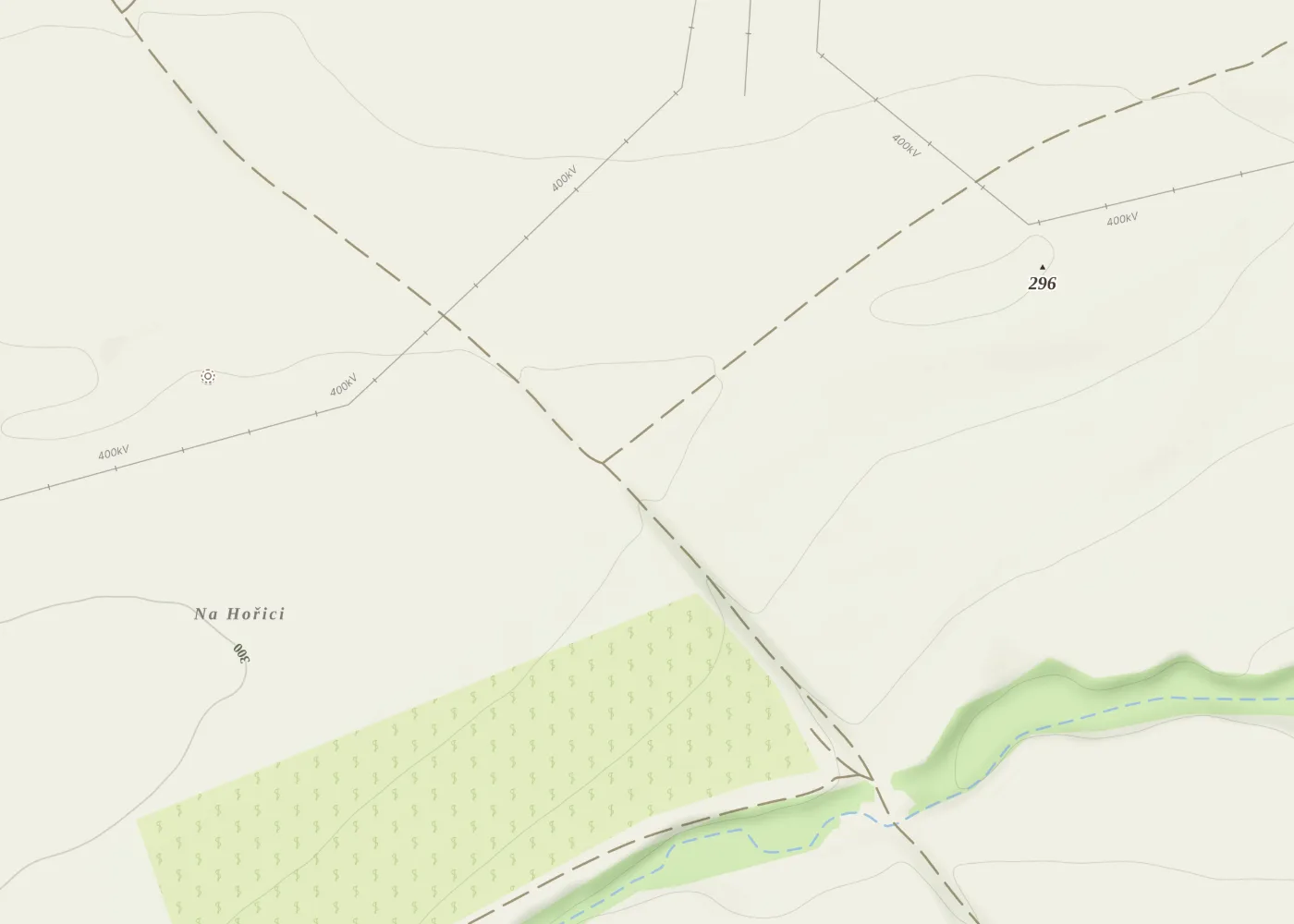 Mapy.com map of open farmland with unmarked field tracks drawn as brown dashed lines
