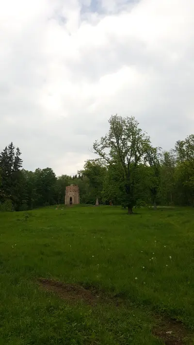 Alainova věž in its clearing under Tábor